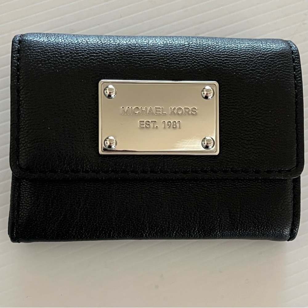 RARE Vintage Michael Kors Black Leather Silver Tone Mini Flap Wallet w/Key Ring